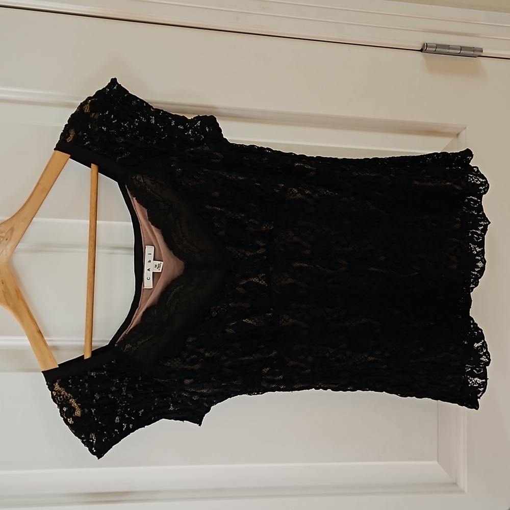 CAbi lace short sleeve blouse size M